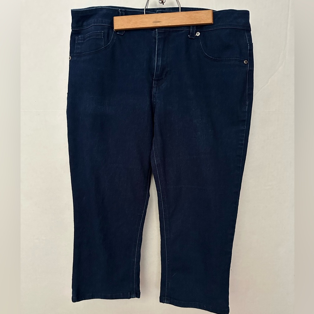 Classic Dark Blue Capris Jeans for Women